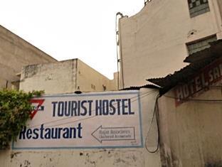 Radiant Ymca Tourist Hostel Váránaszi Kültér fotó